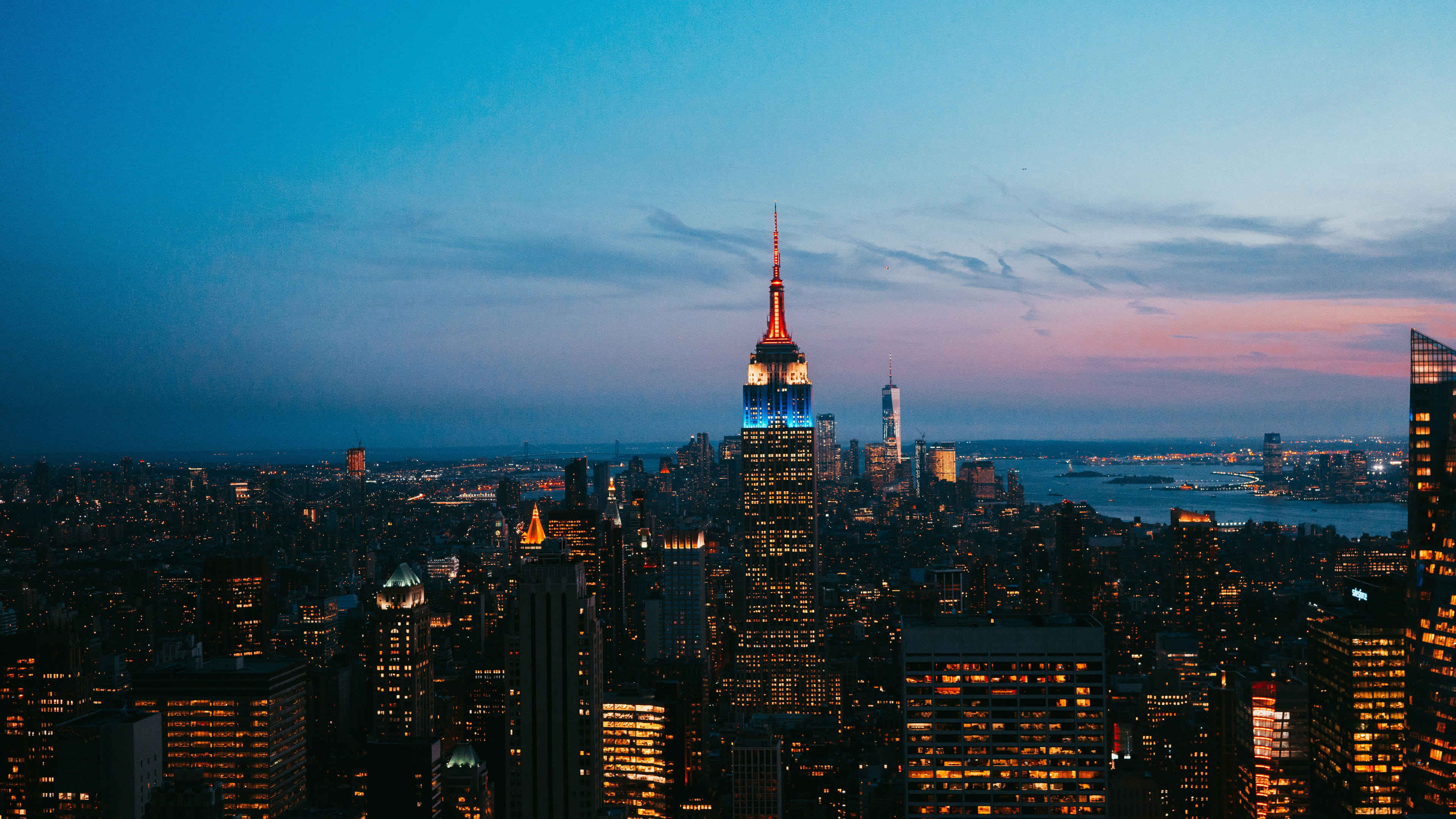 关于解决点击文本链接浏览器会打开的问题（让其下载，而不是打开）